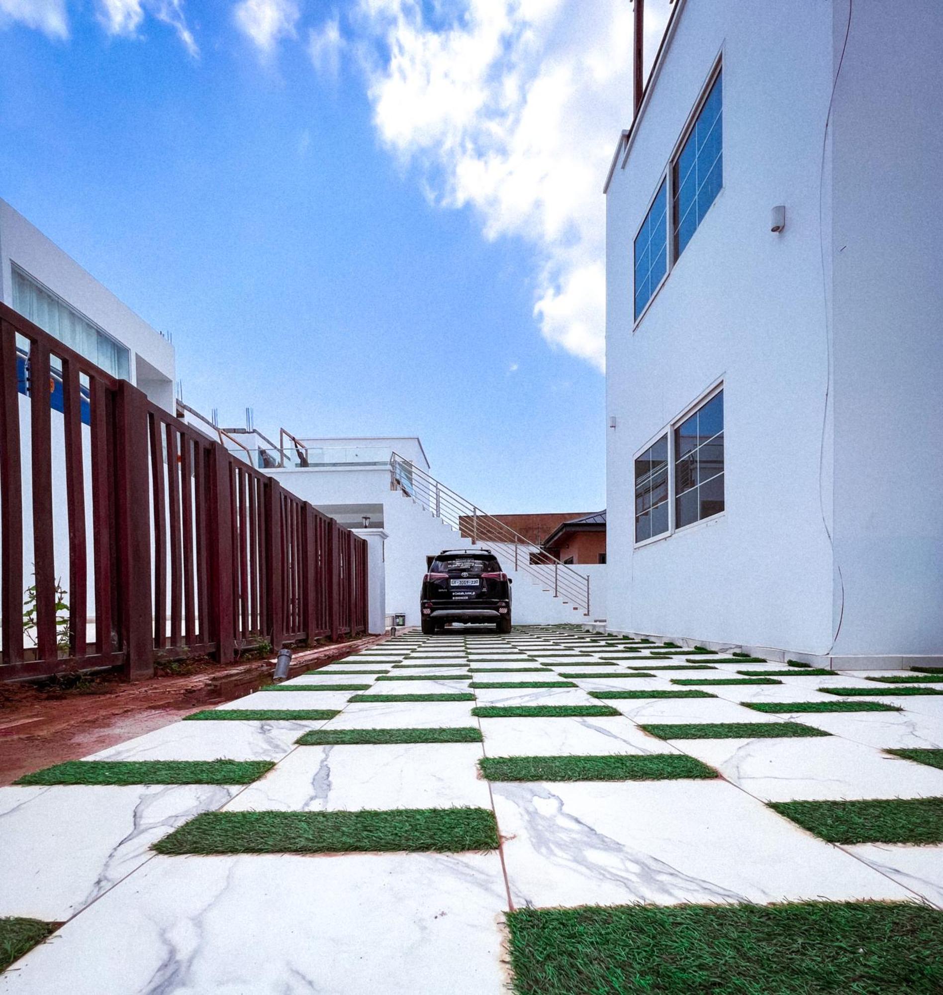 The Vittins Apartment Accra Exterior photo