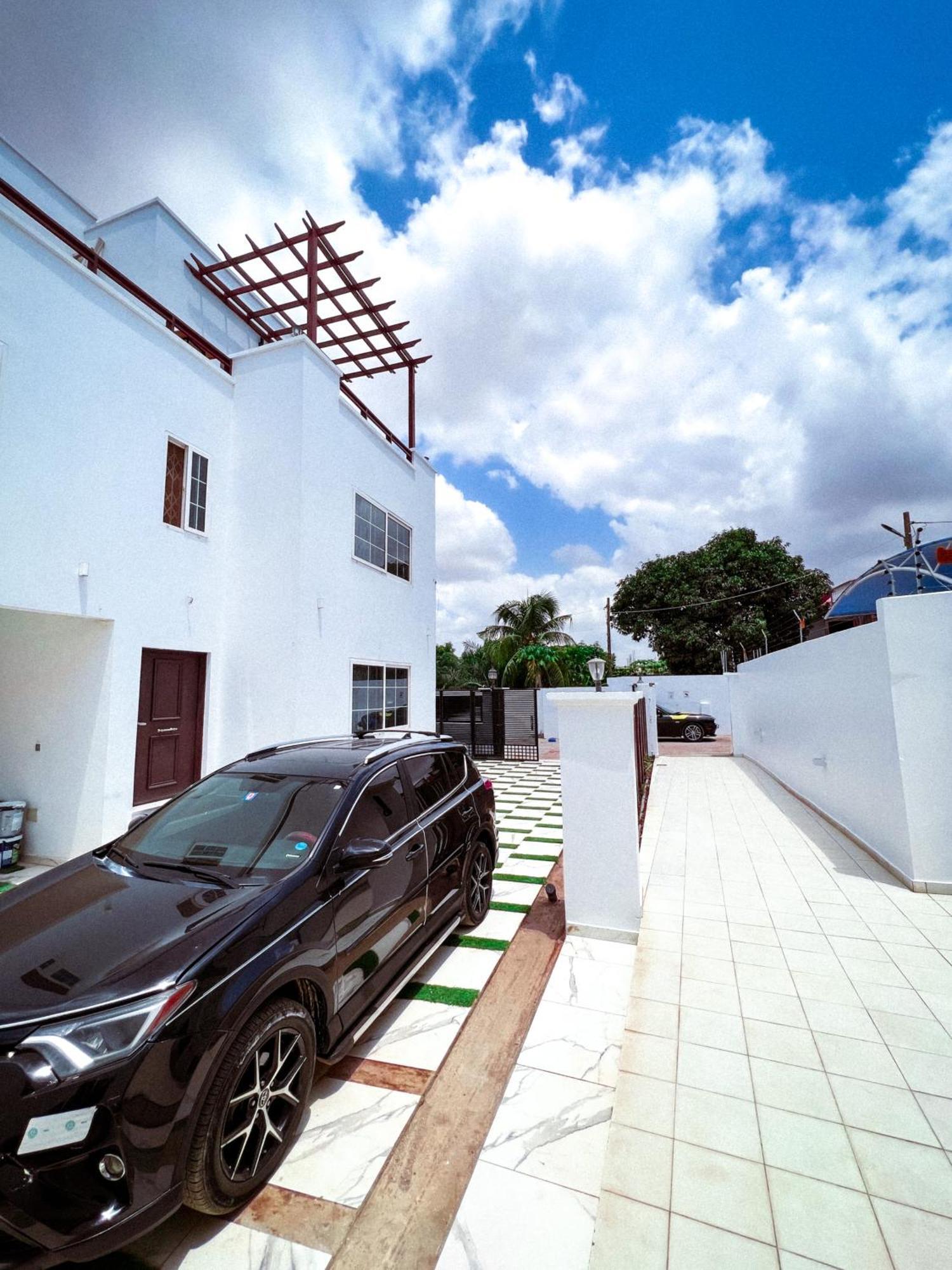 The Vittins Apartment Accra Exterior photo