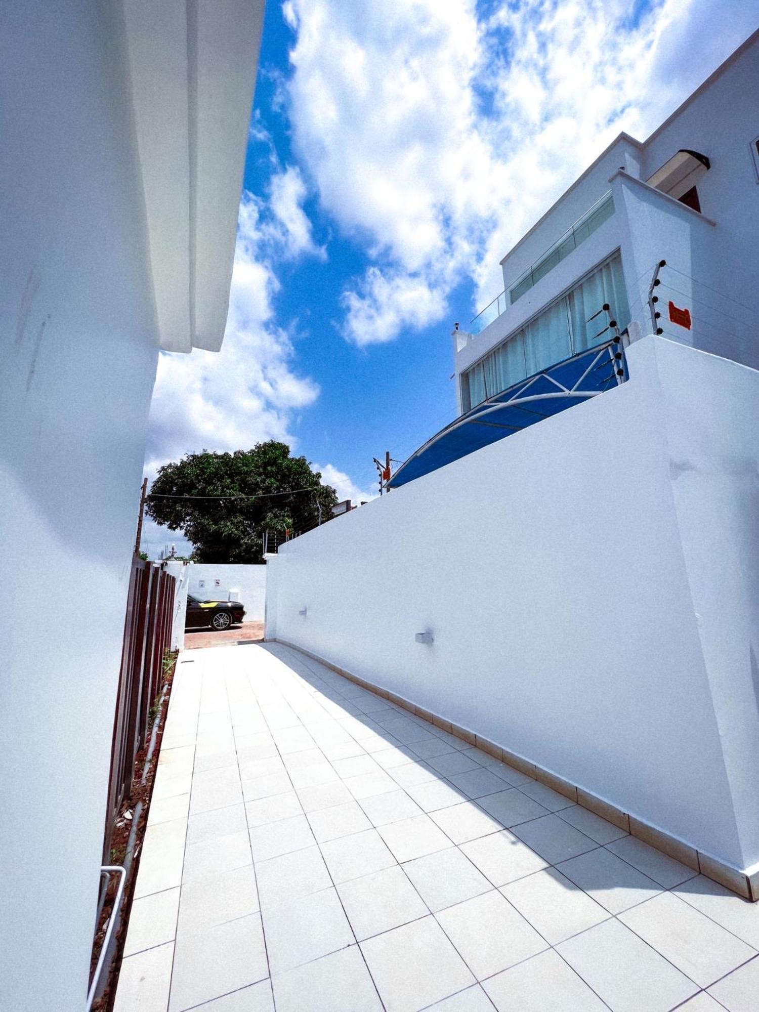 The Vittins Apartment Accra Exterior photo